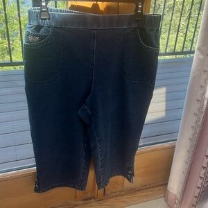 Women’s Dream Jeanne’s by Quackery Factory Capri jeans